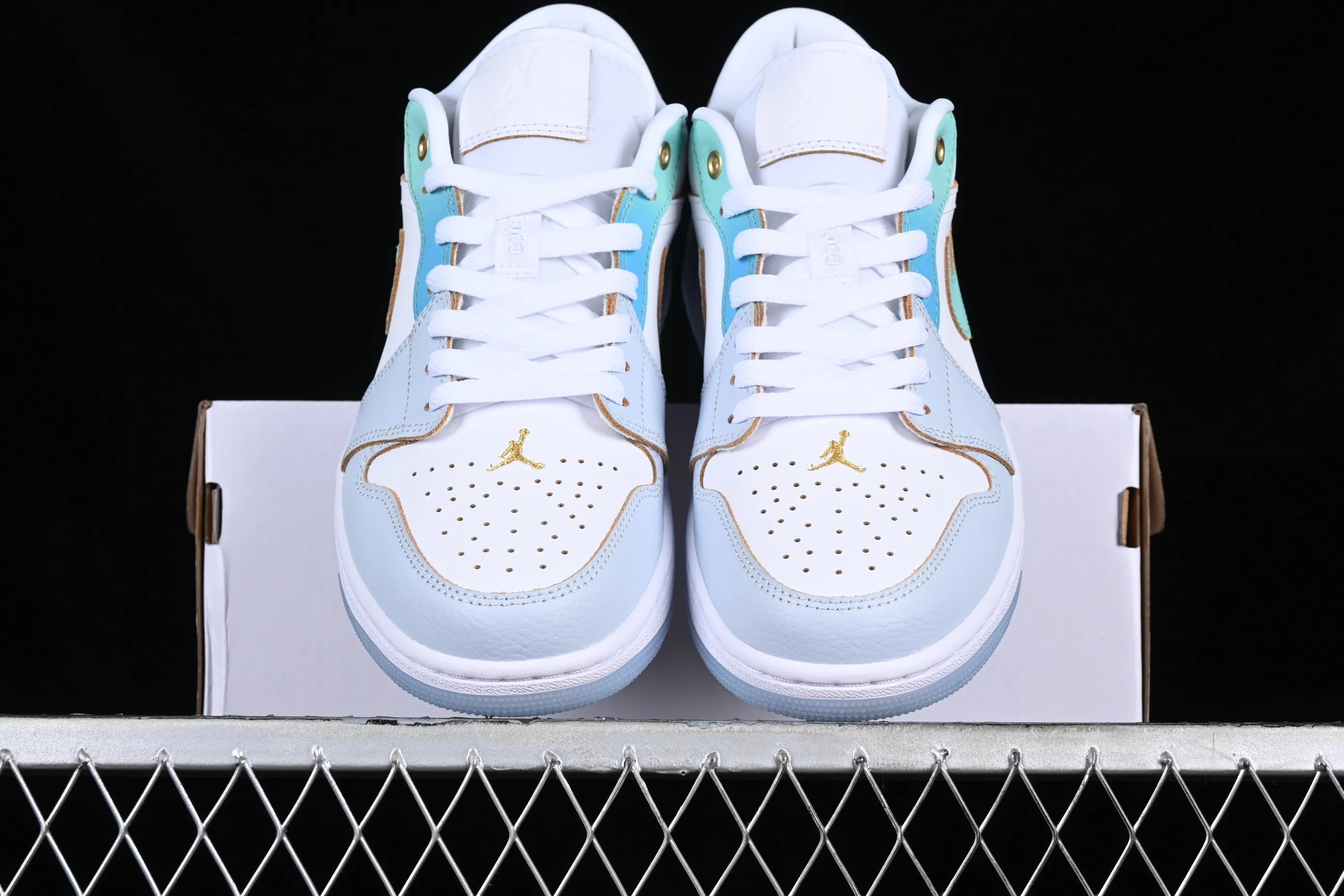 All categories Air Jordan Jordan series basketball shoes Air Jordan 1 Low G version pure original Air Jordan 1 Low AJ1 Joe 1 sea salt blue low-top cultural casual sneakers FN8899-131
